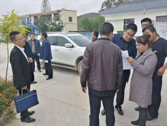 平?jīng)鲢垂鹃_展“踐行初心使命，助推脫貧攻堅”主題黨日活動(圖3)